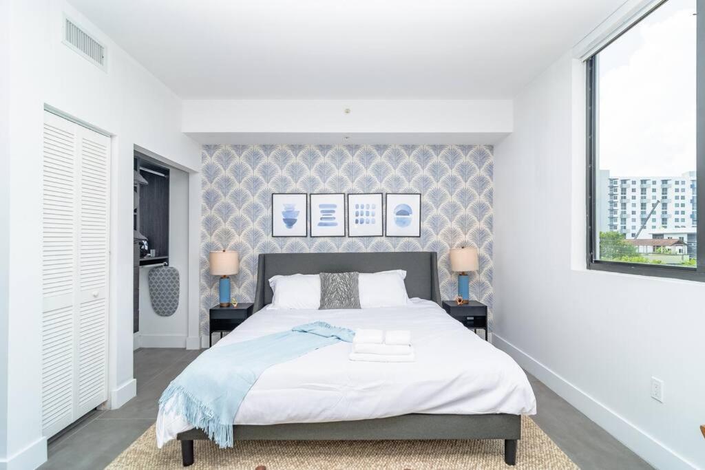 Apartment King Bed Brand New Oasis Minutes To Brickell Miami