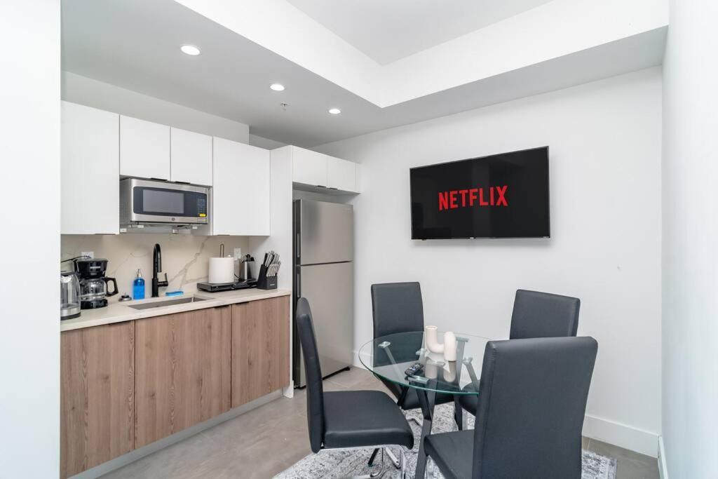 King Bed Brand New Oasis Minutes To Brickell